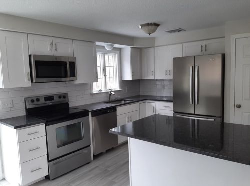 138 Prospect Hill St, Taunton, MA 02780-1133