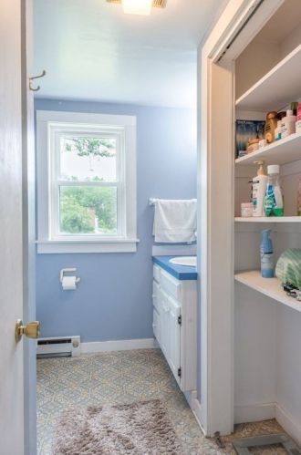 185 Pelham Rd, Amherst MA 01002-9777 exterior