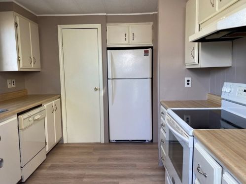 20 Lilac Ln, Weymouth MA  02188-3333 exterior