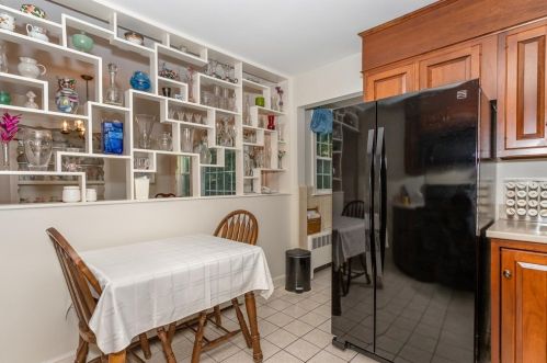 595 Randolph St, Canton MA 02021-1321 exterior