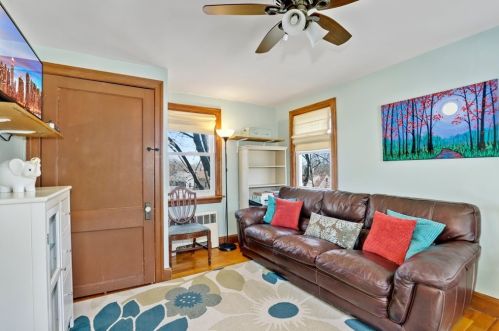 51 Rdg St, Arlington MA 02474-1706 exterior