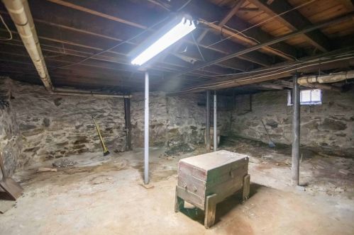 90 Lovell St, Worcester MA 01603-2517 exterior