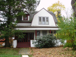 4 Oakwood Ter, Newton, MA 02459-1424