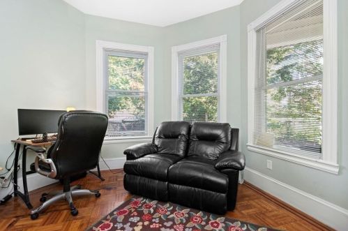 47 Washington St, Newton MA 02458-1450 exterior