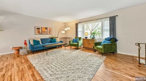 25 Catherine Ct, Skyline Lakes NJ  07456-1838 exterior