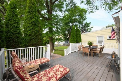 37 Dawson St, Belleville NJ 07109-1709 exterior