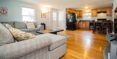 12 Assabet Ln, Worcester, MA 01602-2244