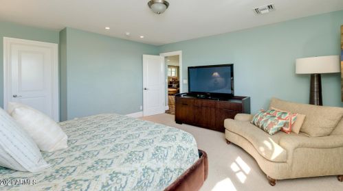 5621 Calle Camelia, Phoenix AZ 85018-4617 exterior