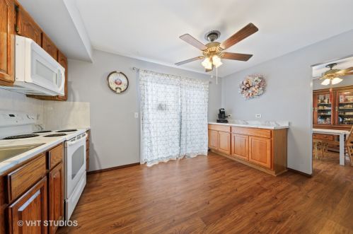 549 Ashbury Ave, Lemont, IL 60440-1269