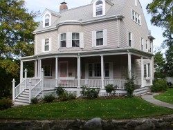 60 Greenwood Ave, Newton, MA 02465-2551