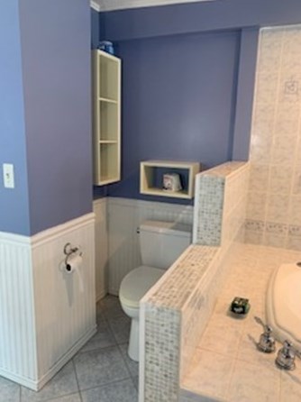 57 Oakland Ave, Methuen MA 01844-3673 exterior