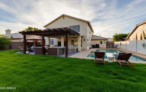 14025 44th St, Phoenix AZ  85032-5444 exterior