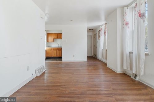 1239 6 St, Philadelphia PA 19140-4561 exterior