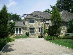 178 Old Farm Rd, Newton, MA 02459-3457