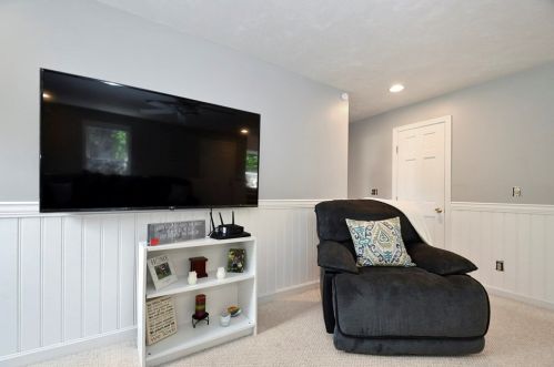 21 Grafton St, Shrewsbury MA  01545-5614 exterior