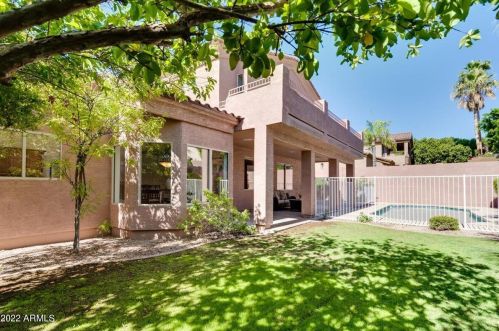 1916 Claire Dr, Phoenix AZ 85022-4106 exterior