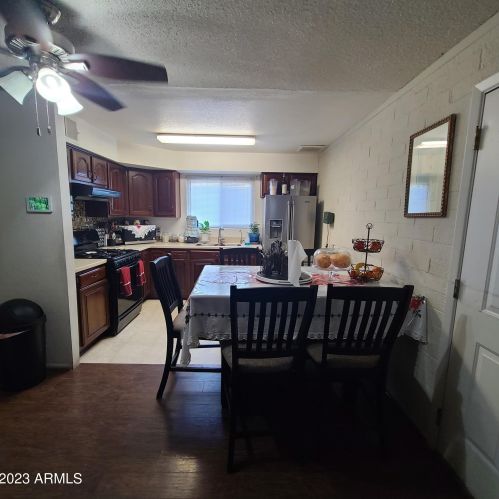 2026 Alta Vista Rd, Phoenix AZ  85041-5445 exterior