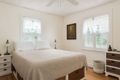 28 Hall St, Plymouth MA 02360-4122 exterior