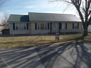 301 Iris Dr, Hopkinsville, KY 42240-1815