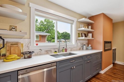 1004 Stanford Pl, Englewood CO 80111-1220 exterior