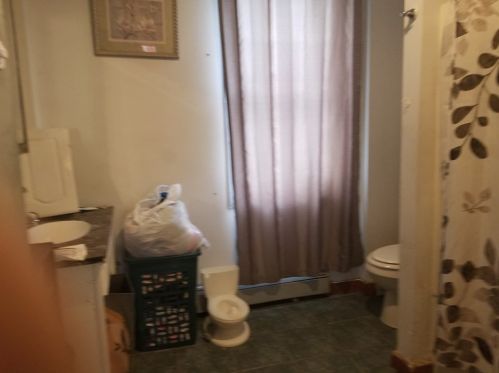 79 Bedford St, New Bedford MA 02740-4840 exterior