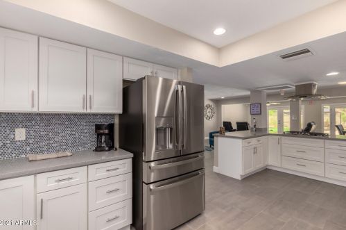 8007 7th Ave, Phoenix AZ  85021-5613 exterior