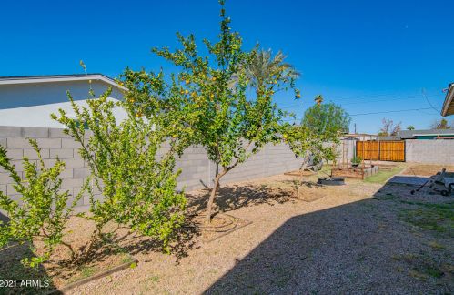 1724 Clarendon Ave, Phoenix AZ 85033-4121 exterior