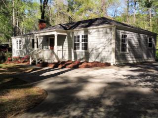 2421 Rocky Ridge Rd, Birmingham AL  35243-2813 exterior