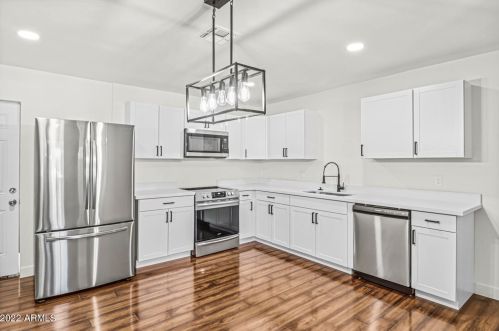 8219 25 St, Phoenix AZ 85042-7019 exterior