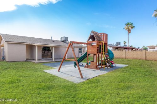 2221 61 Dr, Phoenix AZ 85033-4603 exterior