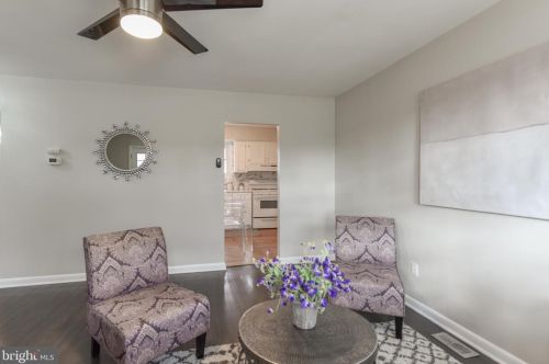 1102 Cumberland Ave, West Deptford NJ  08096-3041 exterior