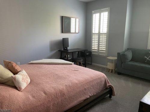 511 Deluca Rd, Belleville NJ  07109-5350 exterior