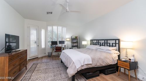 14015 33rd St, Phoenix AZ  85044-8715 exterior