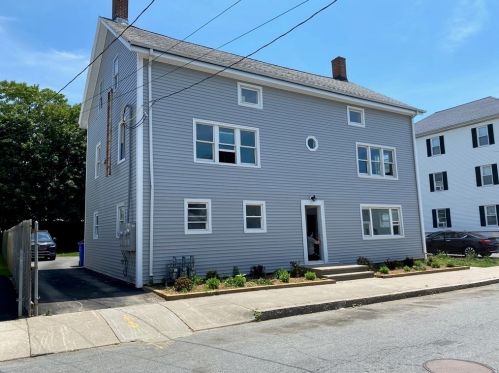 40 Foster St, Fall River MA  02721-2774 exterior