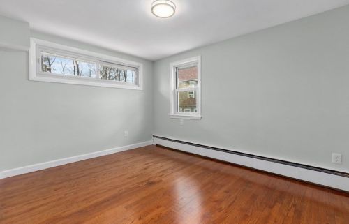 31 Jersey St, Dedham MA  02026-4942 exterior