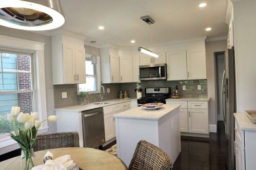 32 Sutherland Rd, Arlington MA  02476-5746 exterior