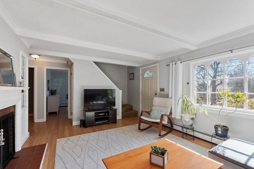 14 Meadow Ln, Worcester MA  01602-1604 exterior