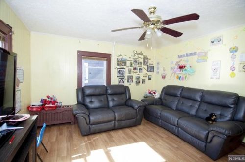 14 Washington Ave, Carteret NJ  07008-2616 exterior