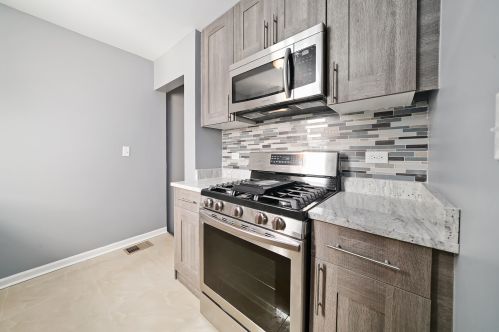 3713 Oak Park Ave, Forest View IL 60402-3902 exterior