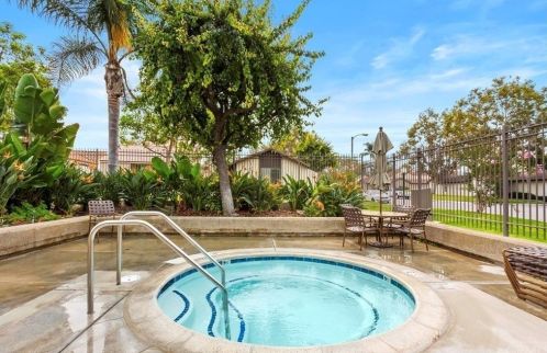 27 Tangerine, Irvine CA  92618-4565 exterior