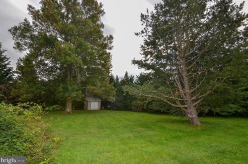 8 Landview Ln, Columbus NJ 08022-2260 exterior