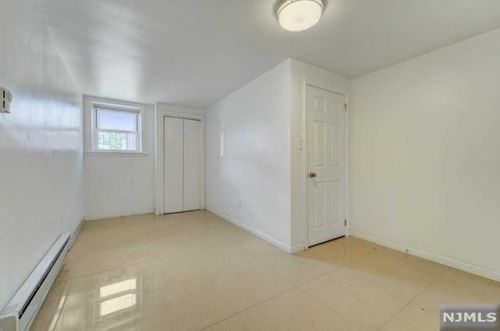 118 Sussex St, East Newark NJ 07029-2122 exterior