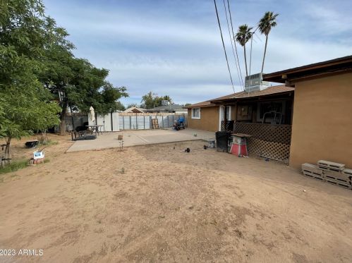 6408 Clarendon Ave, Phoenix AZ 85031-3142 exterior