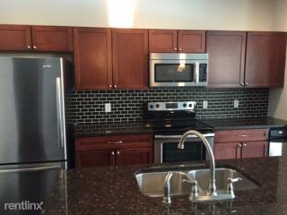 213 Front St, Columbus OH  43215-2213 exterior