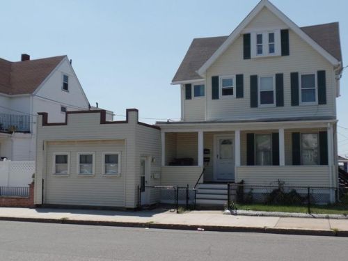 100 Hancock St, Everett MA  02149-1331 exterior