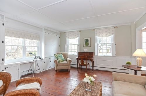 50 Mount Prospect St, East Bridgewater, MA 02324-1302