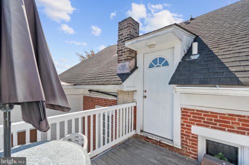 48 Newton Ave, West Deptford NJ 08096-4610 exterior