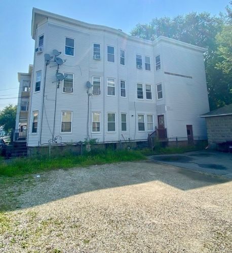 97 Swan St, Methuen MA  01844-5324 exterior