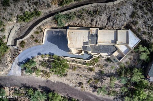 1825 Cinnabar Ave, Phoenix AZ  85020-1916 exterior