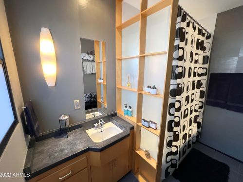 2932 17 Dr, Phoenix AZ 85045-1623 exterior